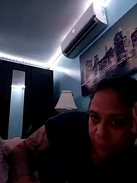 PrettyKittyMia online show from 10-11-25, 05:52