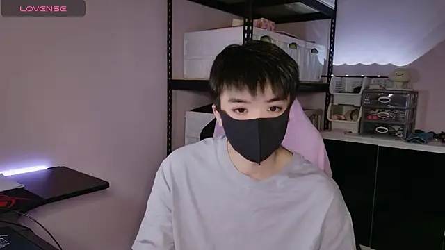 Snapshot of doggyman523 chatting on 10-28-25, 03:11 doggyman523 online show from 10-28-25, 03:11