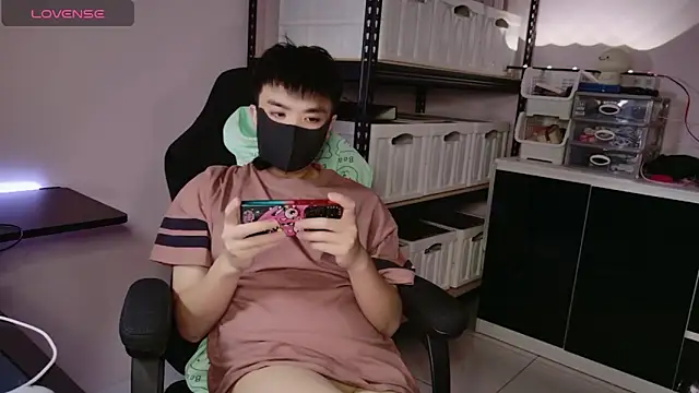 doggyman523 online show from 11-11-25, 03:29