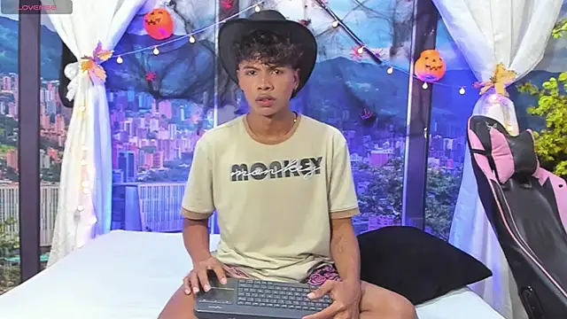 MilthonDelis online show from 10-18-25, 03:08