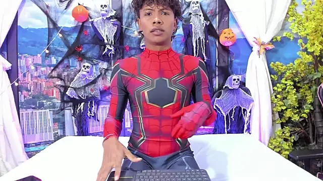 MilthonDelis online show from 10-21-25, 03:39