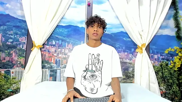 MilthonDelis online show from 12-21-25, 02:46