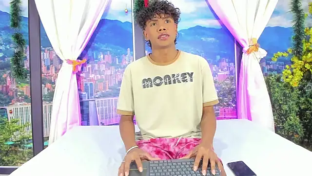 MilthonDelis online show from 12-05-25, 02:21