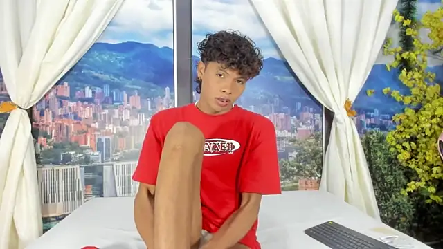 MilthonDelis online show from 01-13-26, 04:38