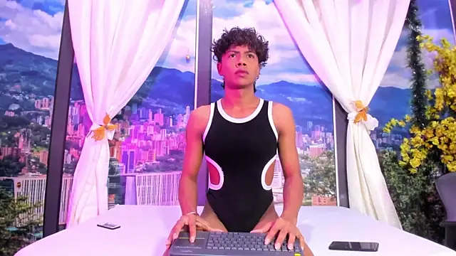 MilthonDelis online show from 12-18-25, 04:06