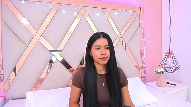 Snapshot of samantaa_shy chatting on 06-29-26, 04:19 samantaa shy online show from 06-29-26, 04:19