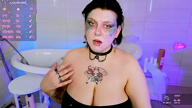 bluelunaray online show from 10-25-25, 10:36