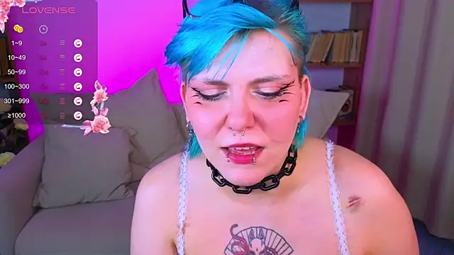 bluelunaray online show from 09-10-25, 02:32