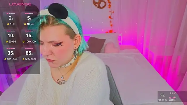 bluelunaray online show from 09-19-25, 10:30