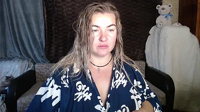 Snapshot of NikaSkylink chatting on 10-22-25, 04:01 NikaSkylink online show from 10-22-25, 04:01