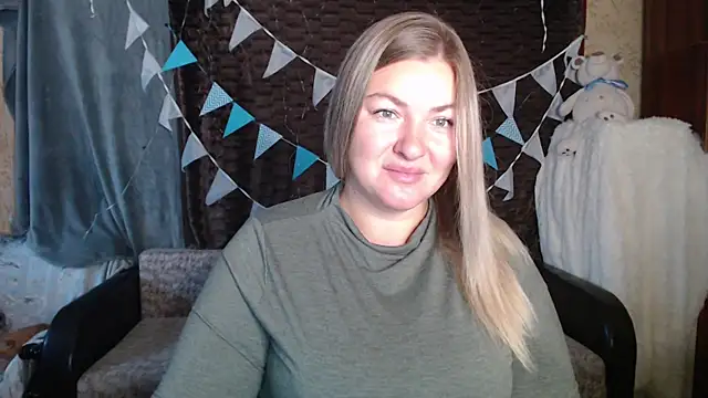 Snapshot of NikaSkylink chatting on 10-06-25, 03:51 NikaSkylink online show from 10-06-25, 03:51