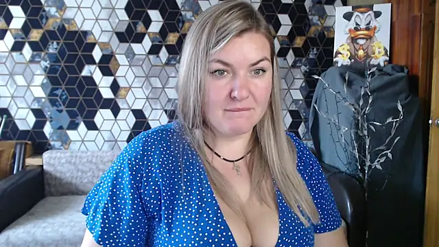 Snapshot of NikaSkylink chatting on 04-03-26, 06:31 NikaSkylink online show from 04-03-26, 06:31