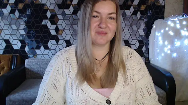 NikaSkylink online show from 12-15-25, 05:13