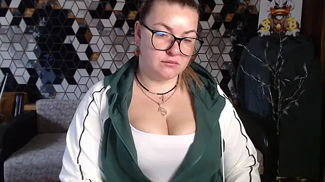 NikaSkylink online show from 04-14-26, 04:50