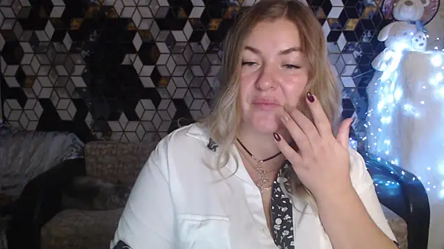 NikaSkylink online show from 11-14-25, 08:23