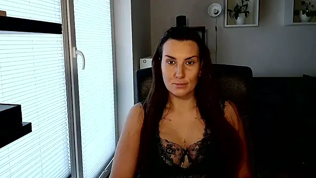 DonnaAmore online show from 10-28-25, 08:24