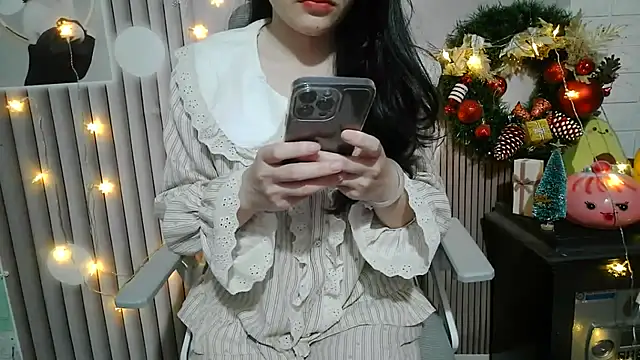 Emachiii online show from 12-21-25, 02:03