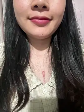 Emachiii online show from 03-05-26, 01:51