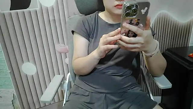 Emachiii online show from 09-09-25, 12:21