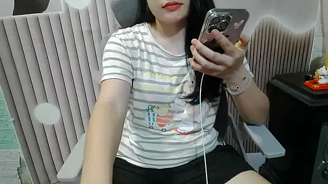 Emachiii online show from 09-28-25, 04:30