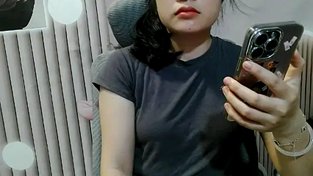 Emachiii online show from 09-22-25, 01:55