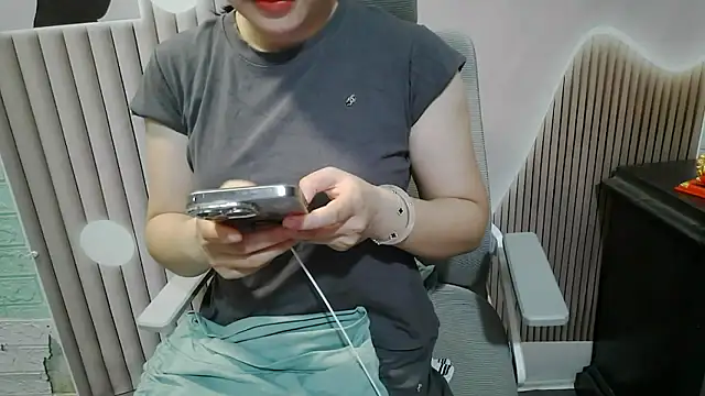 Emachiii online show from 09-21-25, 12:54