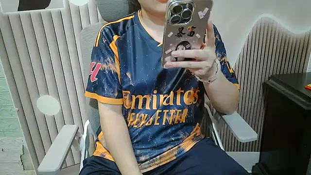 Emachiii online show from 09-09-25, 12:25