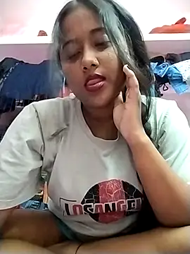 Snapshot of Fun__with__Prity chatting on 11-04-25, 04:44 Fun with Prity online show from 11-04-25, 04:44