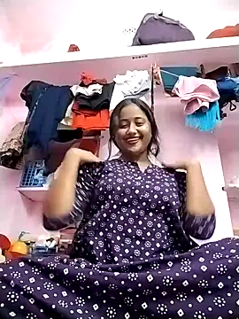 Snapshot of Fun__with__Prity chatting on 11-05-25, 06:55 Fun with Prity online show from 11-05-25, 06:55