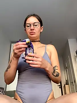 ElizabetBlack online show from 10-30-25, 06:34