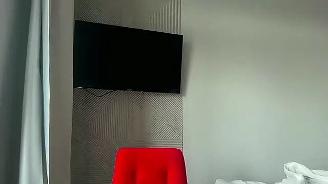 LuxXAngel online show from 05-26-26, 12:42