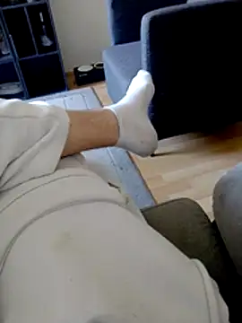 Snapshot of Holly-97 chatting on 04-05-26, 04:24 Holly-97 online show from 04-05-26, 04:24