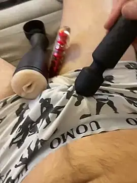 Snapshot of Holly-97 chatting on 09-16-25, 05:25 Holly-97 online show from 09-16-25, 05:25