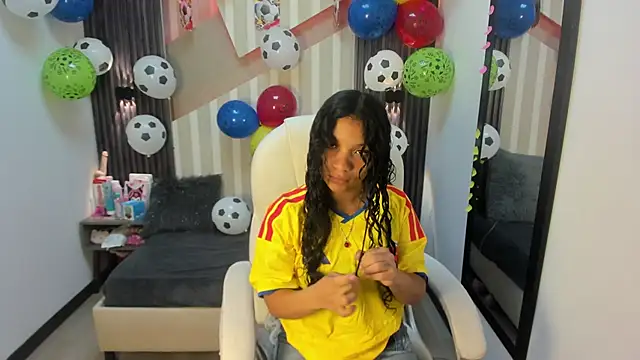 LittleeStar online show from 06-17-26, 08:30