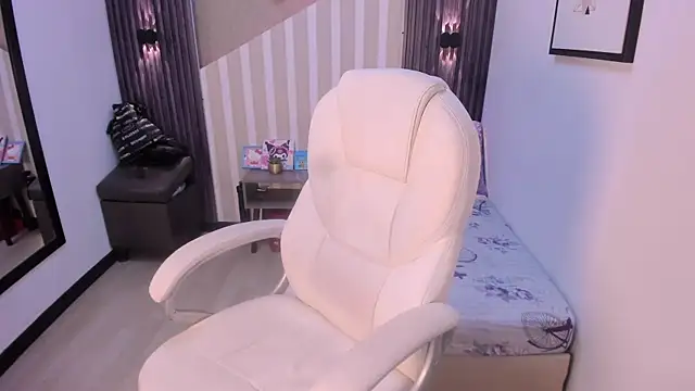 LittleeStar online show from 07-17-26, 09:45
