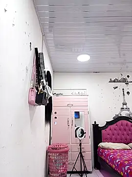 translatina777 online show from 11-14-25, 12:31