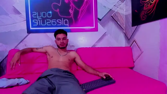 rhabena boysex online show from 03-06-26, 01:44