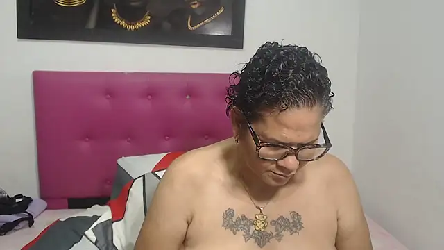 DinaDIRTY online show from 11-23-25, 06:40