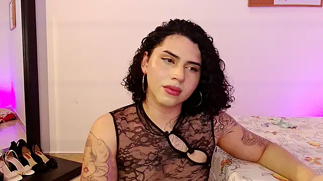 Snapshot of NoahMonroe_11 chatting on 10-19-25, 10:12 NoahMonroe 11 online show from 10-19-25, 10:12