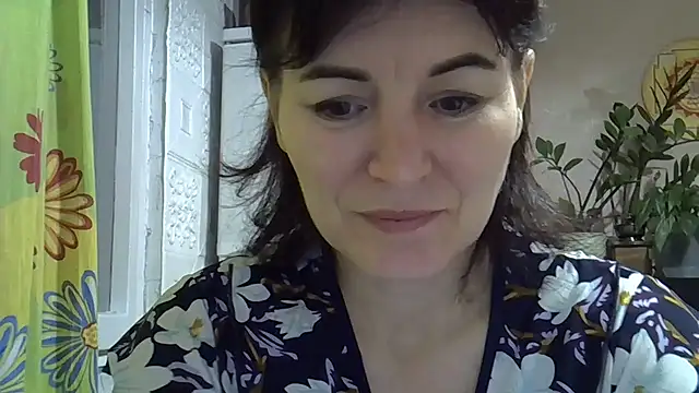 Krystal 82 online show from 11-14-25, 04:43