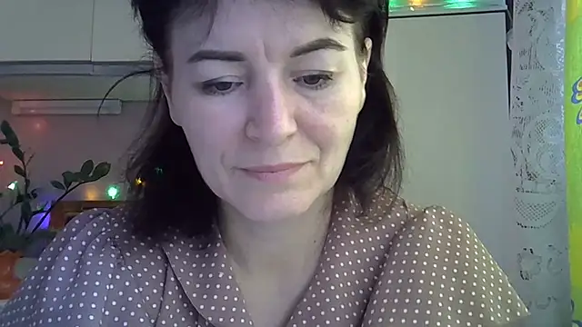 Krystal 82 online show from 10-09-25, 05:08