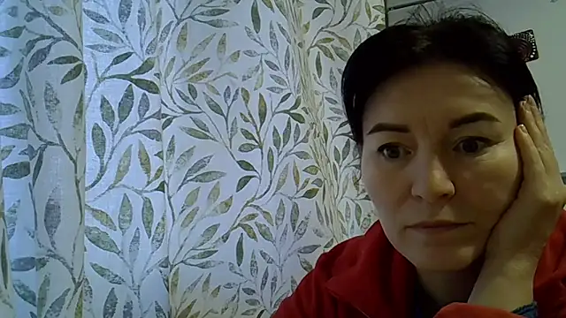 Krystal 82 online show from 12-19-25, 10:28