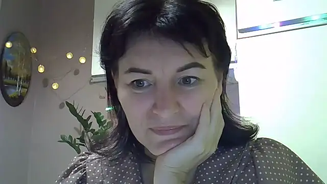 Krystal 82 online show from 10-05-25, 07:15