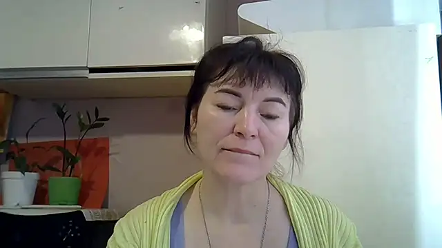 Krystal 82 online show from 02-12-26, 08:25