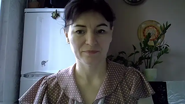 Krystal 82 online show from 11-08-25, 09:02