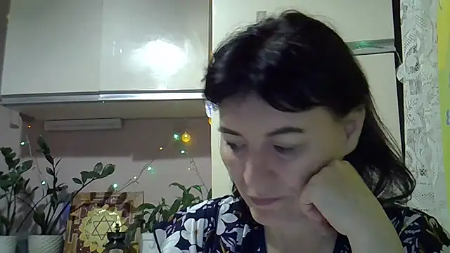 Krystal 82 online show from 10-02-25, 05:38