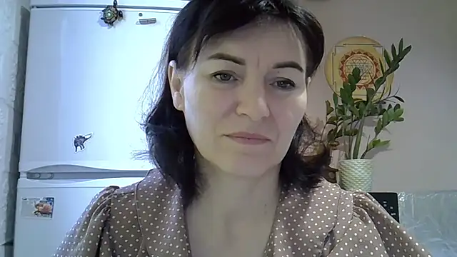 Krystal 82 online show from 11-06-25, 09:02