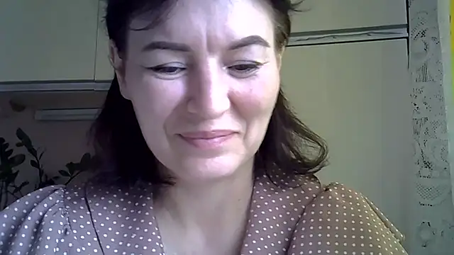 Krystal 82 online show from 10-12-25, 08:48