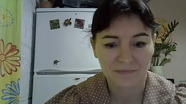 Krystal 82 online show from 11-09-25, 02:32