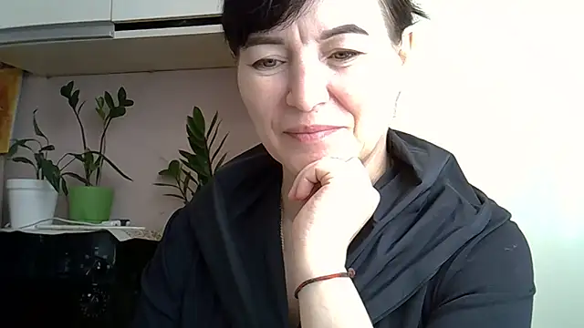 Krystal 82 online show from 02-06-26, 10:55